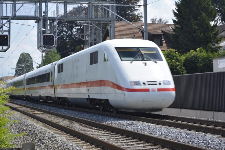 ドイツ鉄道のICE（インターシティ）電車