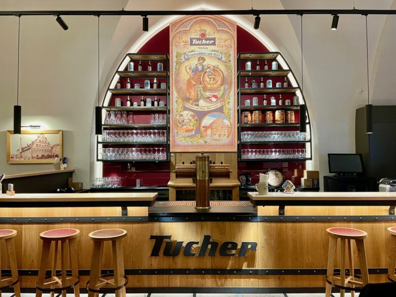 ニュルンベルクのビアホール「Tucher Mautkeller Nürnberg」　のバーカウンター