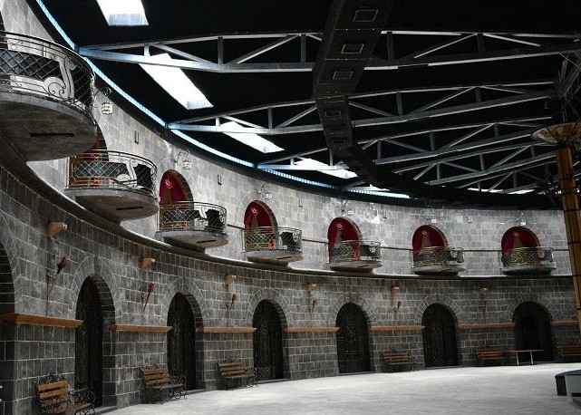 ギュムリの黒い要塞内部