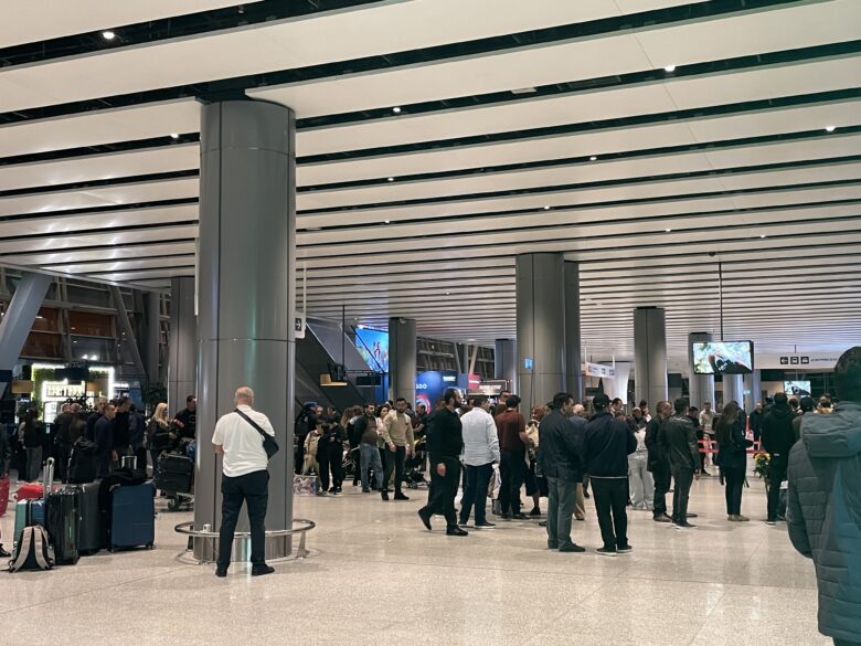 アルメニアのエレバン空港に到着