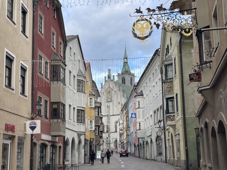 オーストリアのシュヴァ―ツの街並み