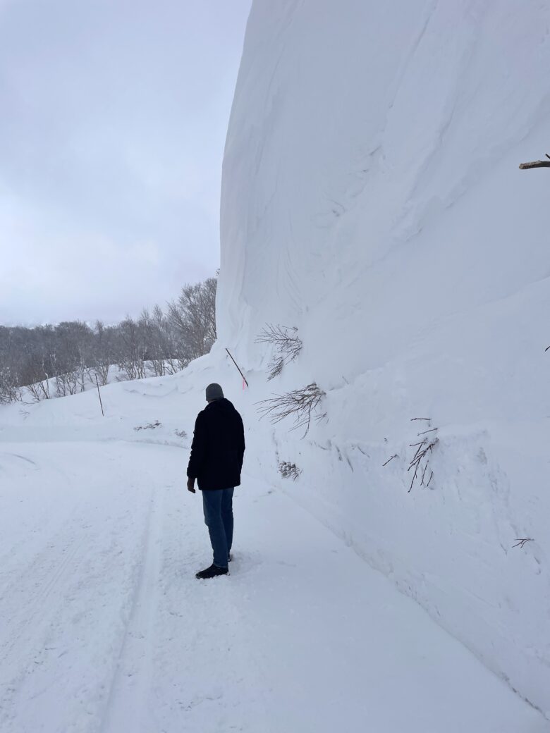 青森県の酸ヶ湯温泉周辺の豪雪地帯