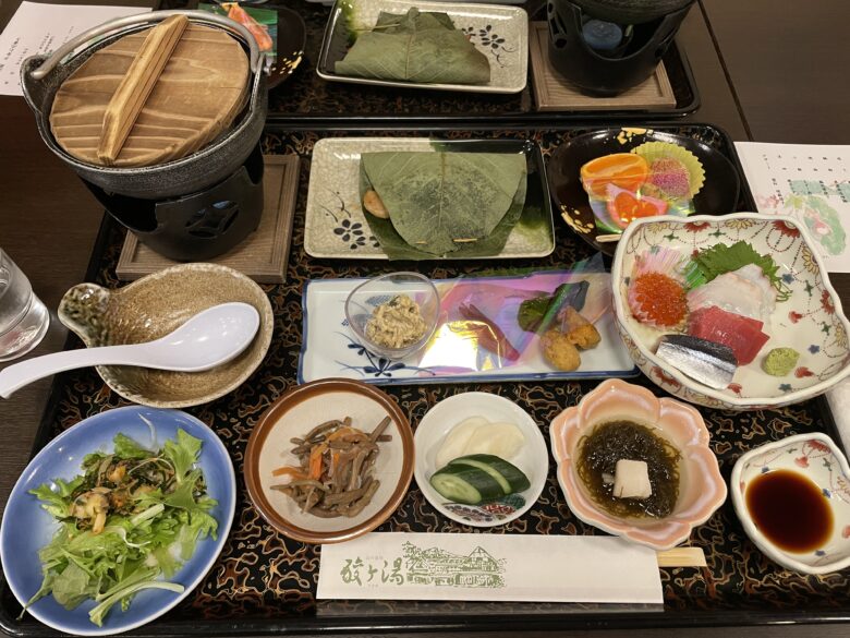 夕食メニューは青森県の地元食材を使った毎日違うメニューでした。