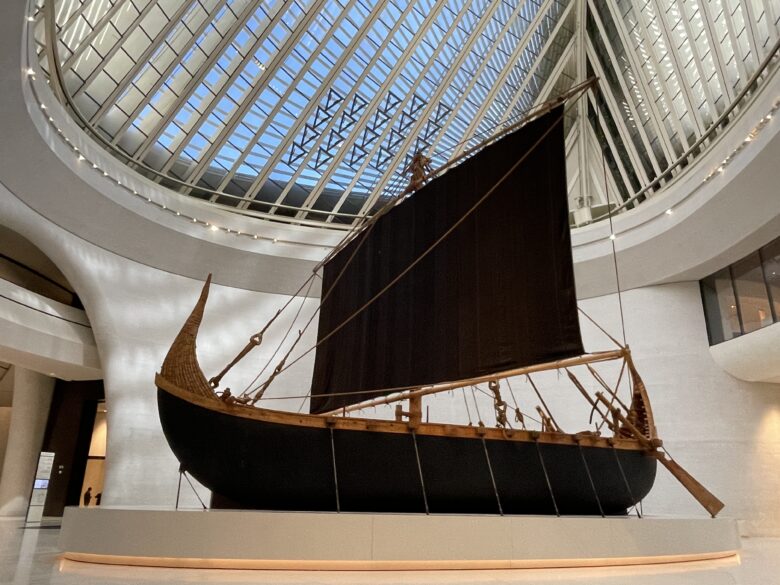 ザイード国立博物館で見たダウ船。UAEの歴史は、砂漠だけでなく海とも深くつながってるのだと実感。