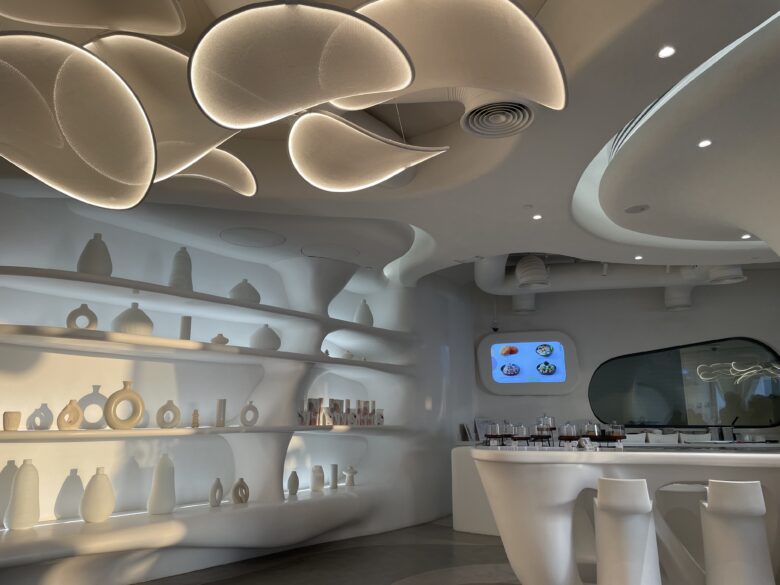 アブダビの日本カフェANKOの内装